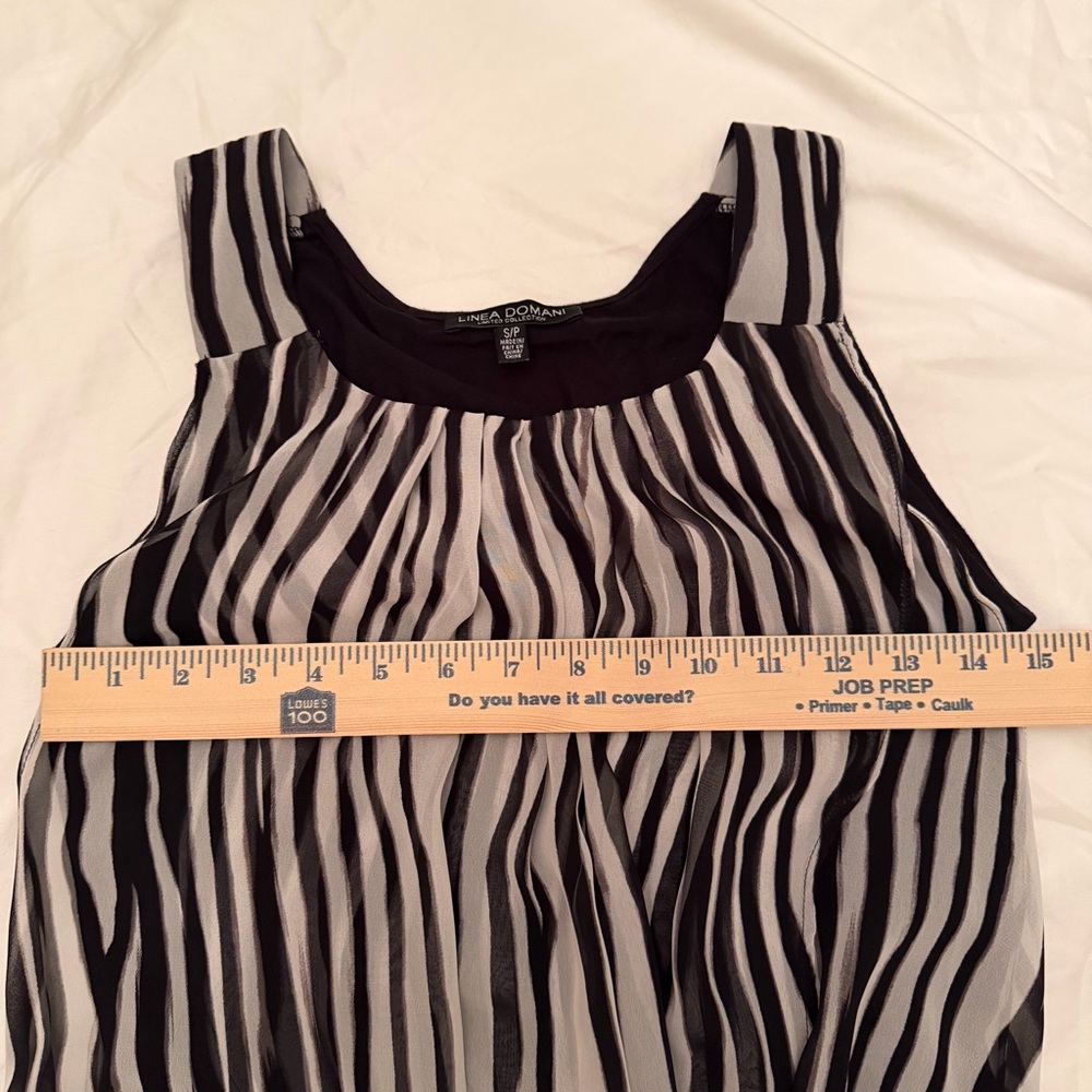 Women's Black and White Sleeveless Tie-Dye High-Low Tank cover up - Picture 4 of 7